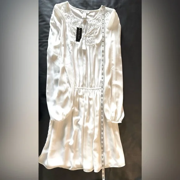 NWT WHBM Boho Sleeve Cut Dress with Lace Detail - Picture 7 of 14